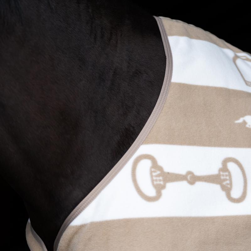 HV Polo fliistekk Gwenny valge beez